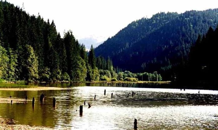 romania lago rosso